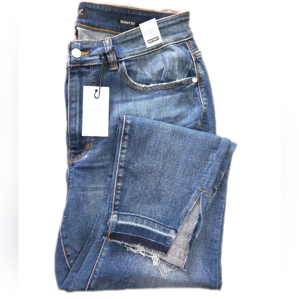 NWT Judy Blue Women's Blue Jeans